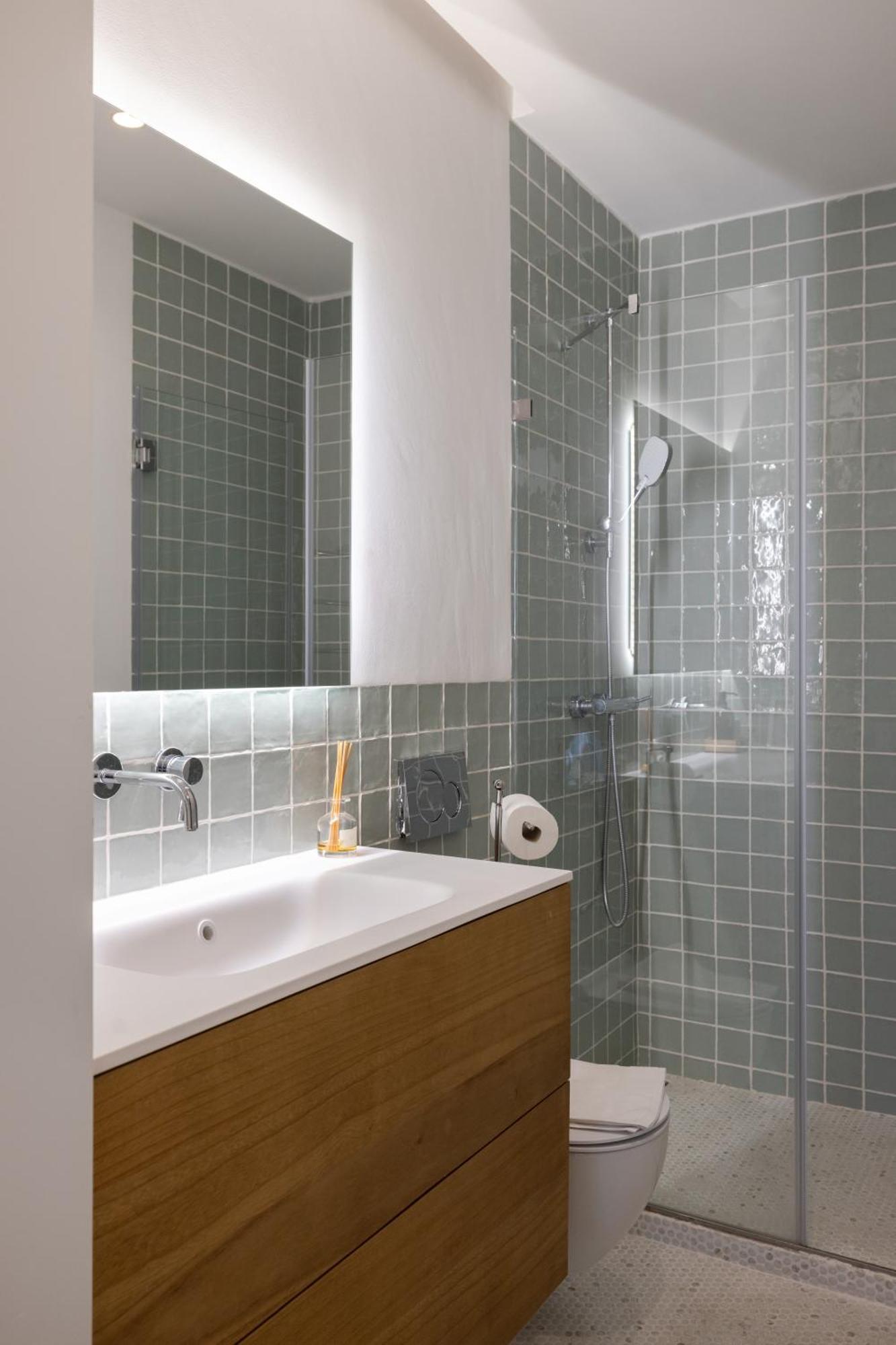 Deco Gem In Center Apartment *